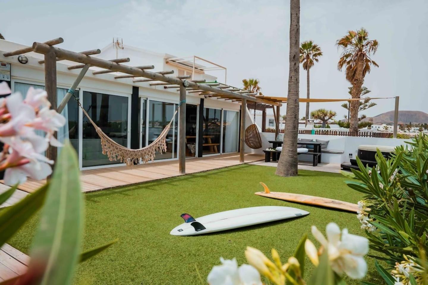 Villa Maluhia Frente Al Mar Y Jacuzzi Corralejo Exterior photo