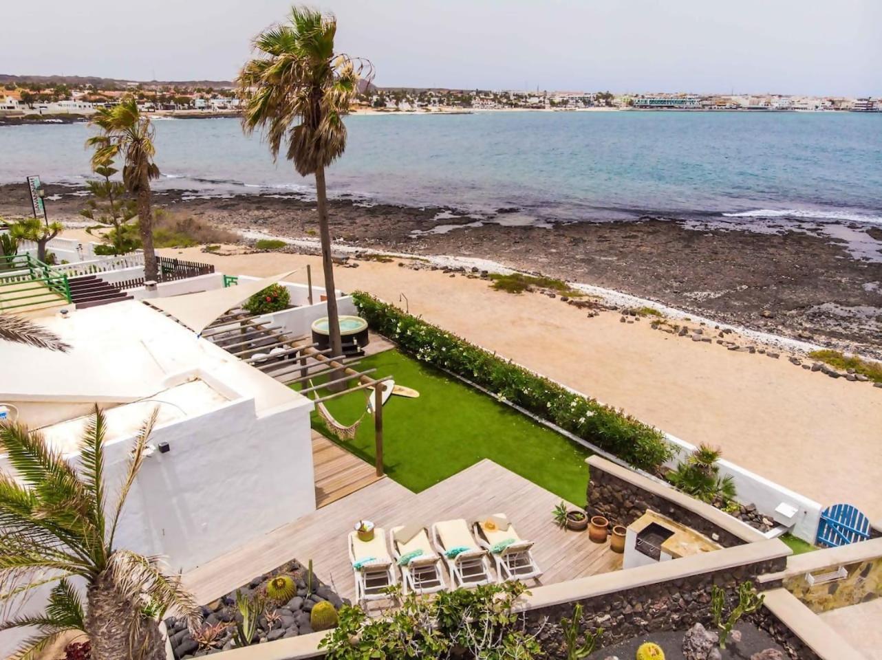Villa Maluhia Frente Al Mar Y Jacuzzi Corralejo Exterior photo